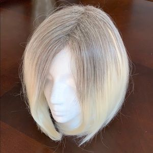 14” ombré blonde wig